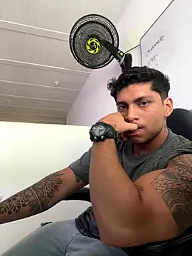 Nicolasmontoya16 online show from September 2025 08:08:01 PM