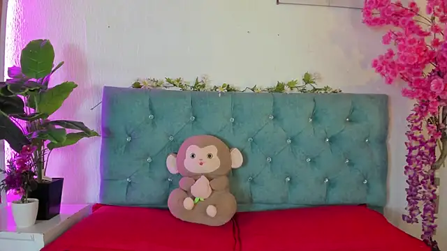 Tommy Lovee online show from March 2026 04:20:01 AM