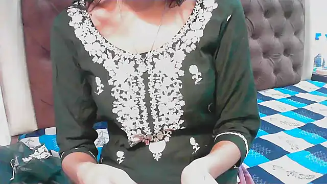 elize   online show from November 2025 02:36:01 AM