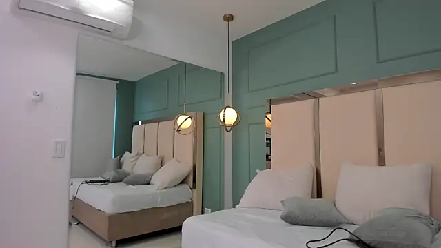 julieta rosee online show from January 2026 09:29:01 PM