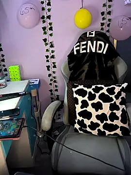 Snapshot of Purple2StayThnxx chatting on September 2025 09:58:02 PM Purple2StayThnxx online show from September 2025 09:58:02 PM