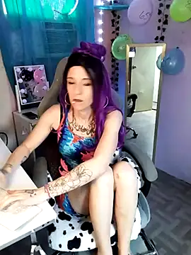 Snapshot of Purple2StayThnxx chatting on September 2025 09:42:01 PM Purple2StayThnxx online show from September 2025 09:42:01 PM