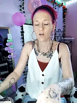 Snapshot of Purple2StayThnxx chatting on October 2025 12:59:02 PM Purple2StayThnxx online show from October 2025 12:59:02 PM