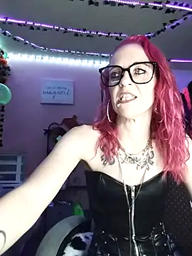 Snapshot of Purple2StayThnxx chatting on October 2025 05:19:02 AM Purple2StayThnxx online show from October 2025 05:19:02 AM