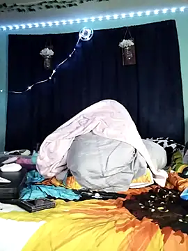 Snapshot of Purple2StayThnxx chatting on November 2025 11:16:02 PM Purple2StayThnxx online show from November 2025 11:16:02 PM