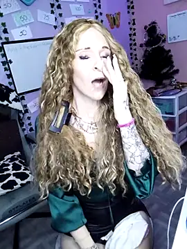 Snapshot of Purple2StayThnxx chatting on December 2025 01:40:02 PM Purple2StayThnxx online show from December 2025 01:40:02 PM