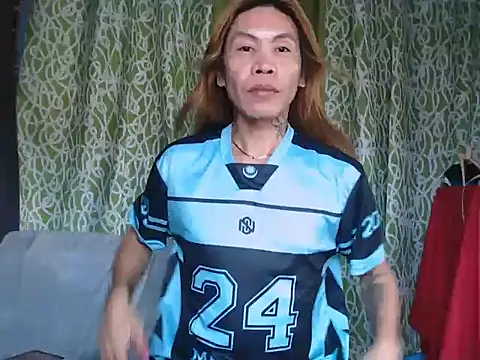 YourTopweng online show from October 2025 12:36:02 AM