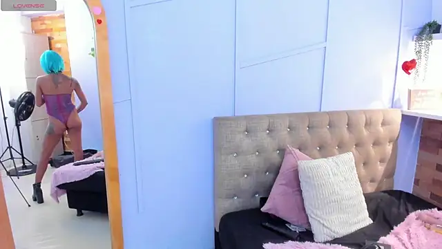 milavega  online show from April 2026 07:58:01 PM