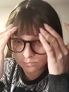 Aurora blaack online show from October 2025 05:22:02 AM