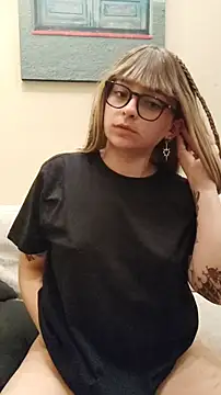 Aurora blaack online show from December 2025 04:42:02 AM