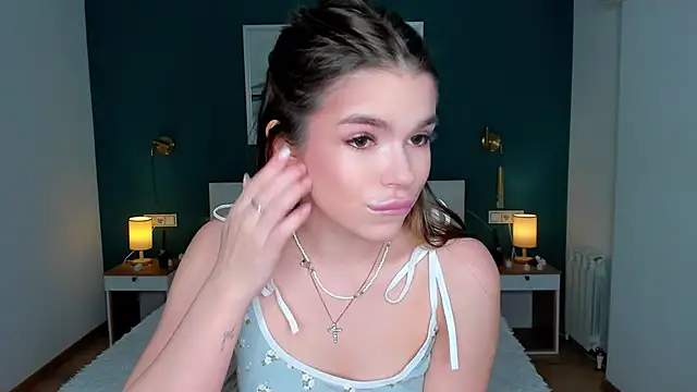 HollisHearl online show from March 2026 07:23:01 AM