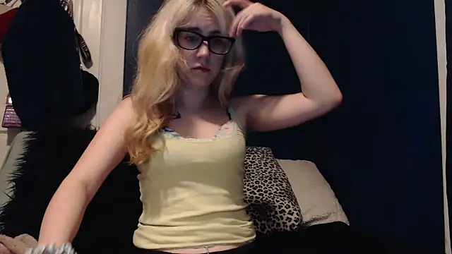 Snapshot of RubySmoke chatting on September 2025 04:39:02 AM RubySmoke online show from September 2025 04:39:02 AM