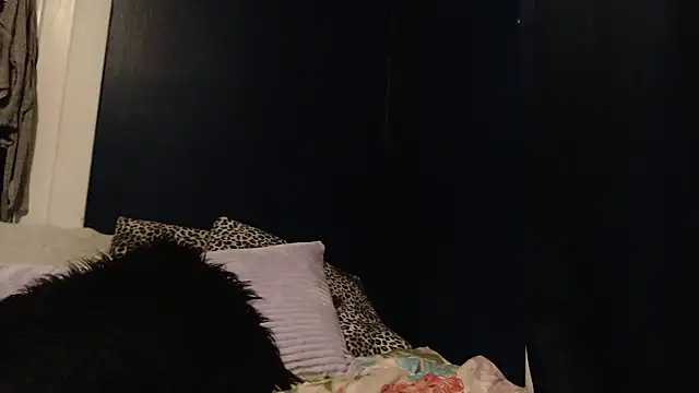 Snapshot of RubySmoke chatting on October 2025 12:33:02 AM RubySmoke online show from October 2025 12:33:02 AM