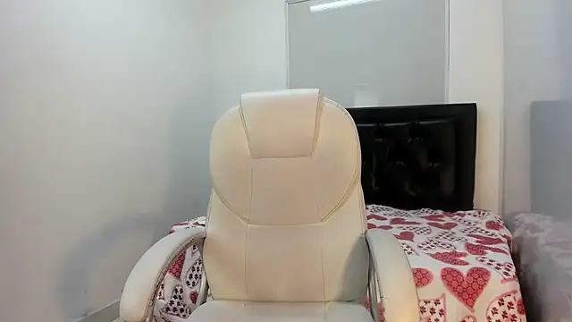 AshleyVanessaRx online show from November 2025 04:07:01 PM