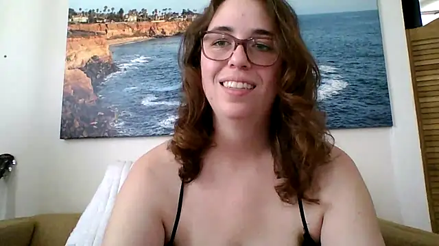 sweetsocalgirl online show from May 2026 12:05:01 AM