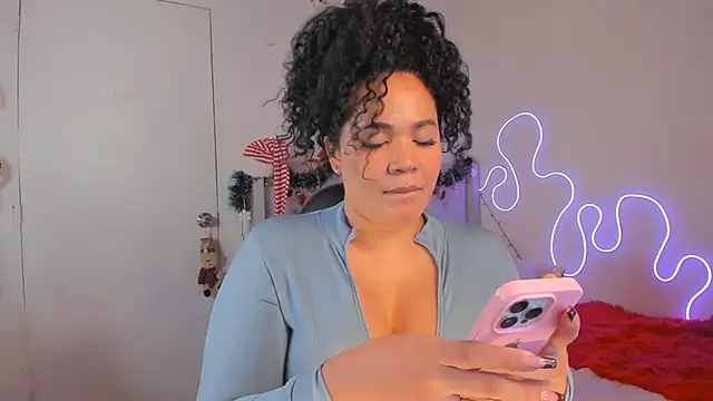 kristal benet online show from December 2024 04:16:02 PM