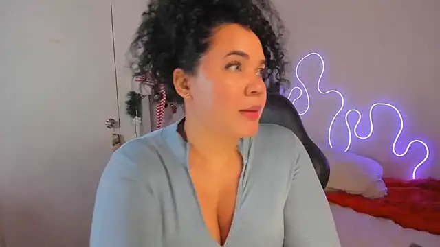 kristal benet online show from December 2024 07:32:02 PM