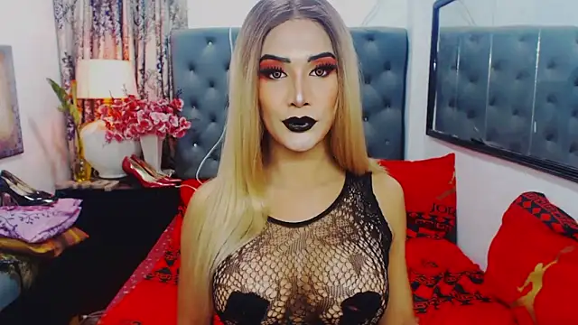 Snapshot of Mistress4fun chatting on March 2026 07:15:01 AM Mistress4fun online show from March 2026 07:15:01 AM