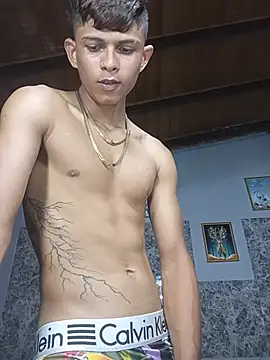 Snapshot of God_Eros_23cm chatting on July 2026 02:04:01 AM God Eros 23cm online show from July 2026 02:04:01 AM