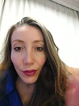 HellaryTourent online show from January 2026 05:49:02 PM