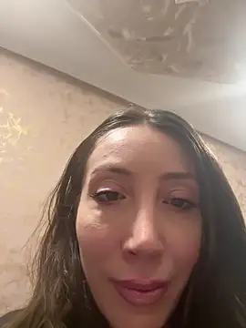 HellaryTourent online show from February 2026 03:17:02 PM