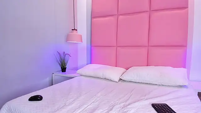 JulianaValencia online show from March 2026 02:30:02 AM