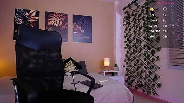 ChristopherBlack  online show from February 2026 01:18:01 PM