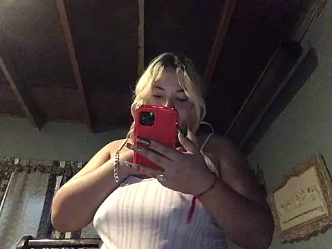 Snapshot of mooniebarbie1 chatting on October 2025 11:46:02 AM mooniebarbie1 online show from October 2025 11:46:02 AM