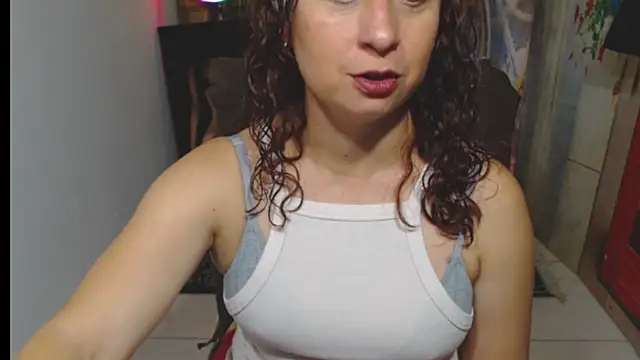 Milf Valeria online show from November 2025 04:08:02 PM