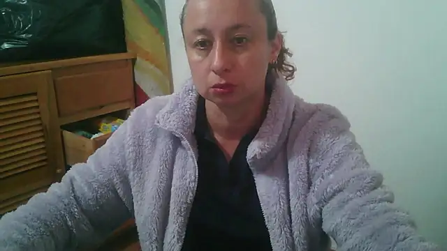 Snapshot of Milf_Valeria chatting on May 2026 04:14:02 PM Milf Valeria online show from May 2026 04:14:02 PM