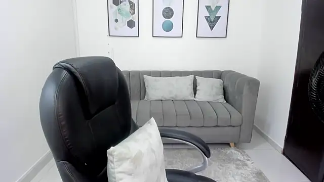 Snapshot of violettasweet__ chatting on September 2025 04:29:02 PM violettasweet   online show from September 2025 04:29:02 PM