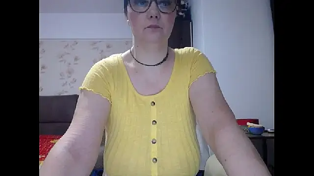 Snapshot of Mary_x chatting on February 2026 03:45:01 AM Mary x online show from February 2026 03:45:01 AM