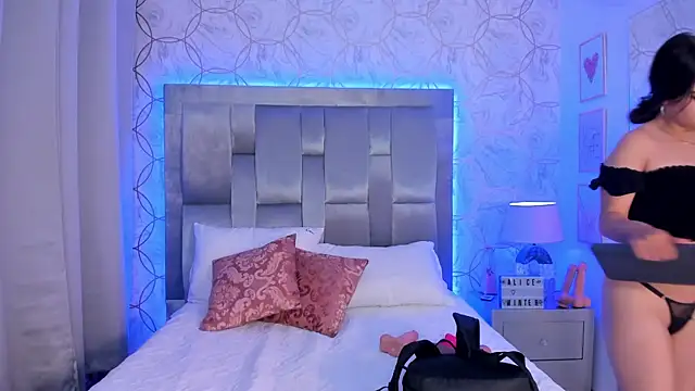 AlliceWinter online show from October 2025 11:43:02 AM