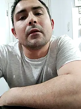 Bradd 32 online show from October 2025 03:56:01 AM