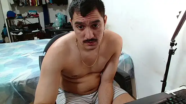 Leonino231 online show from April 2026 05:45:02 PM