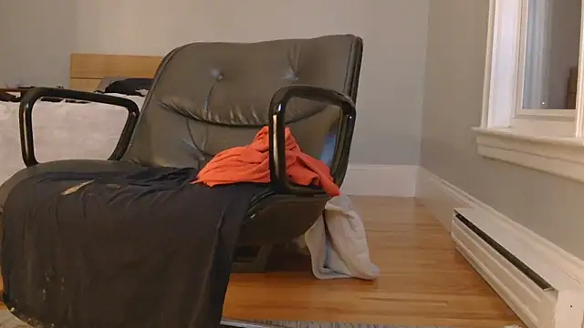 Snapshot of hungbottom603 chatting on December 2025 11:42:02 PM hungbottom603 online show from December 2025 11:42:02 PM