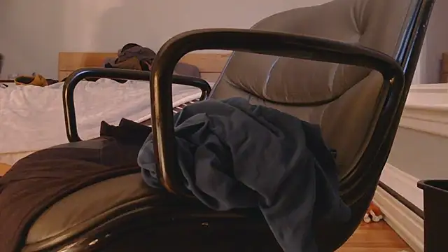 Snapshot of hungbottom603 chatting on February 2026 11:20:01 PM hungbottom603 online show from February 2026 11:20:01 PM