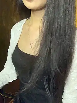 Snapshot of Nhinhi18 chatting on June 2026 04:12:02 PM Nhinhi18 online show from June 2026 04:12:02 PM