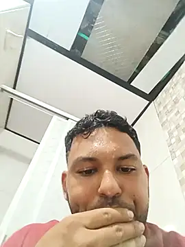 Frank0021 online show from November 2025 10:12:01 PM