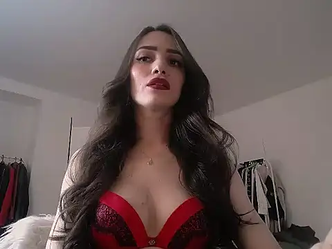 AlienaMoore online show from July 2026 03:54:02 PM