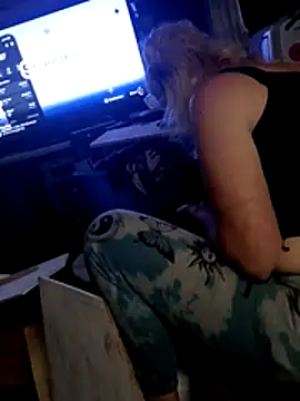 THAT-HOT-COUPLE online show from May 2026 04:18:01 AM
