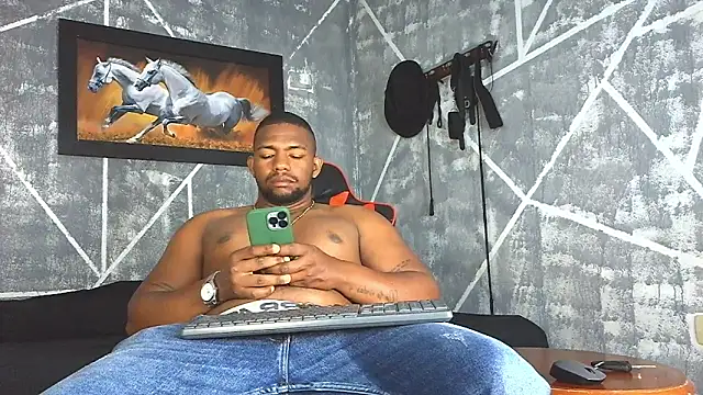 Snapshot of big_blackmen19 chatting on May 2026 01:40:01 PM big blackmen19 online show from May 2026 01:40:01 PM