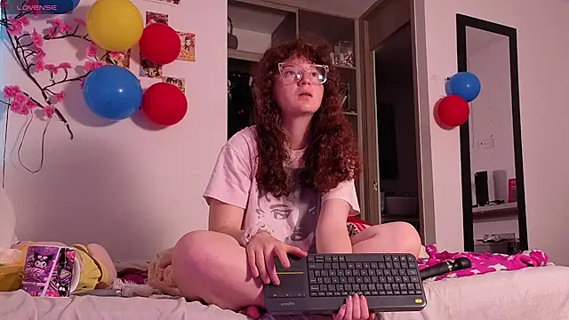 Snapshot of Sharon_Black chatting on July 2026 12:23:02 AM Sharon Black online show from July 2026 12:23:02 AM