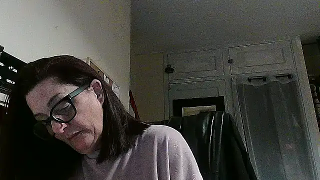 Mistress-Ivy51 online show from November 2025 06:34:02 AM