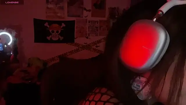 Snapshot of PixelKitty_ chatting on October 2025 11:37:01 PM PixelKitty online show from October 2025 11:37:01 PM