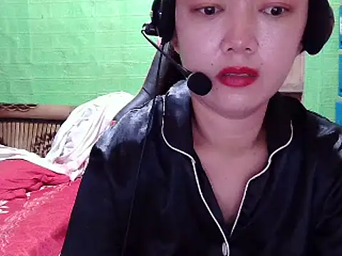 Snapshot of lucky_rona chatting on April 2026 12:58:02 AM lucky rona online show from April 2026 12:58:02 AM