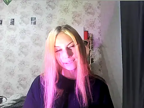 Snapshot of ClaireLaSweet chatting on October 2025 03:18:02 AM ClaireLaSweet online show from October 2025 03:18:02 AM