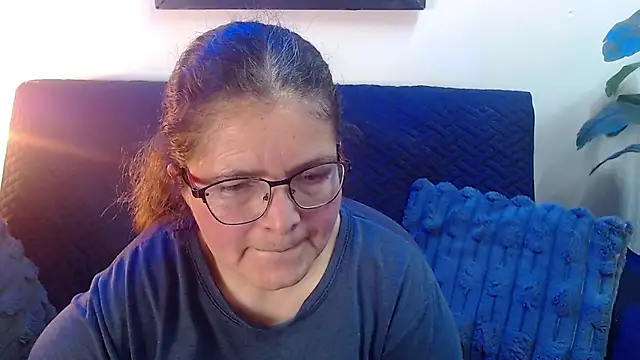 Snapshot of Linda_banks_ chatting on June 2026 01:54:02 AM Linda banks online show from June 2026 01:54:02 AM