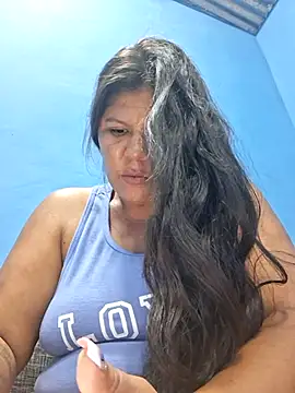 hotmom33 online show from October 2025 10:38:02 AM