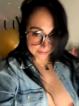 Snapshot of hotadhara01 chatting on October 2025 02:12:01 AM hotadhara01 online show from October 2025 02:12:01 AM